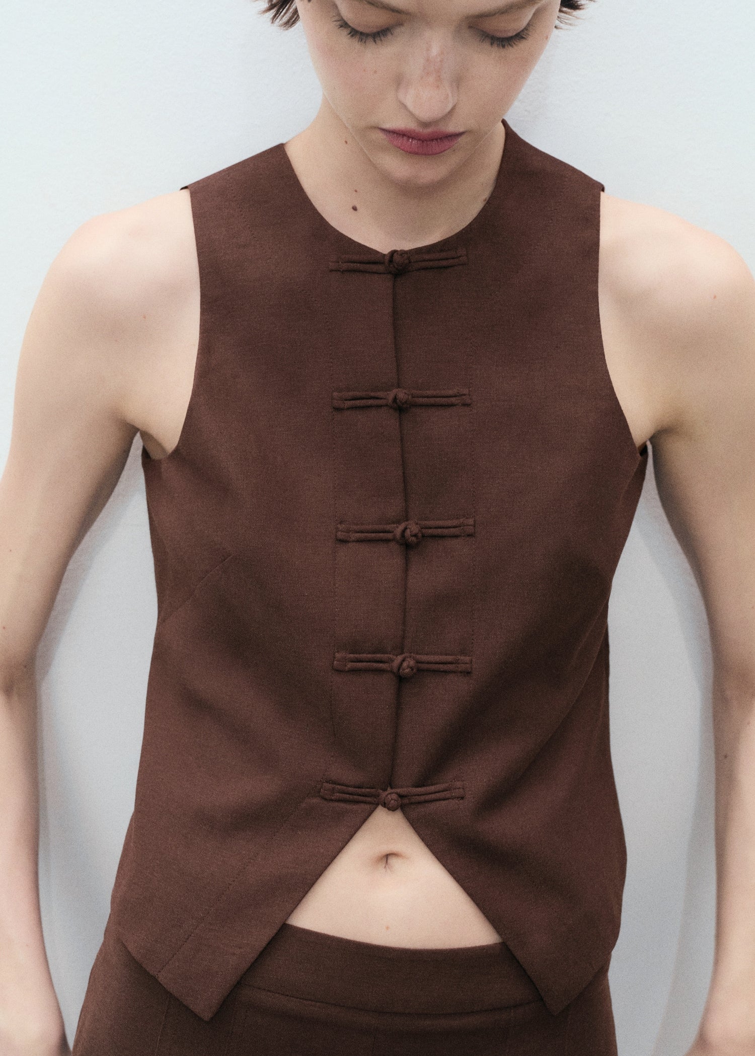 Mango vest laguna in Chocolate - D6