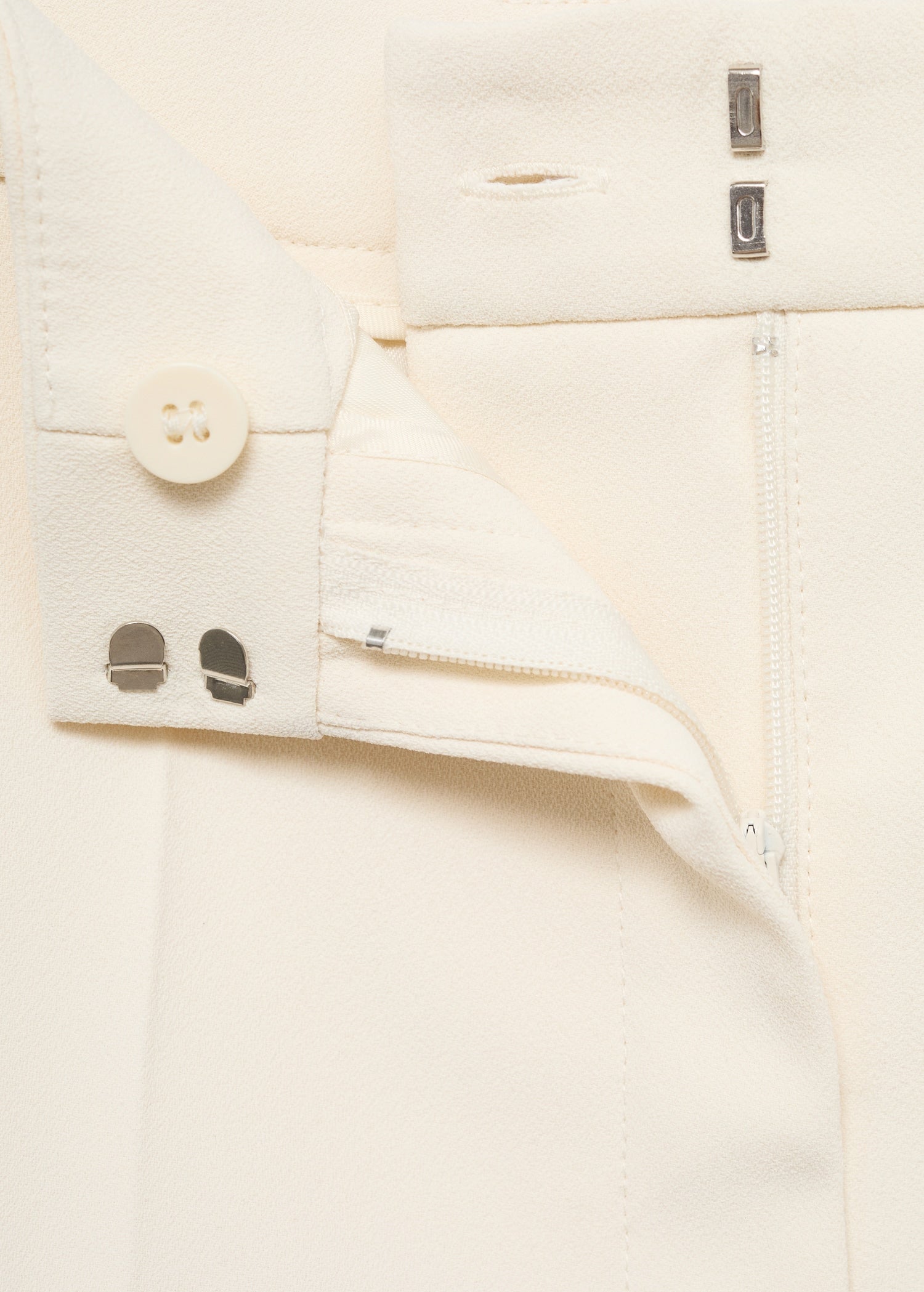 Mango shorts lilo in Raw - D0