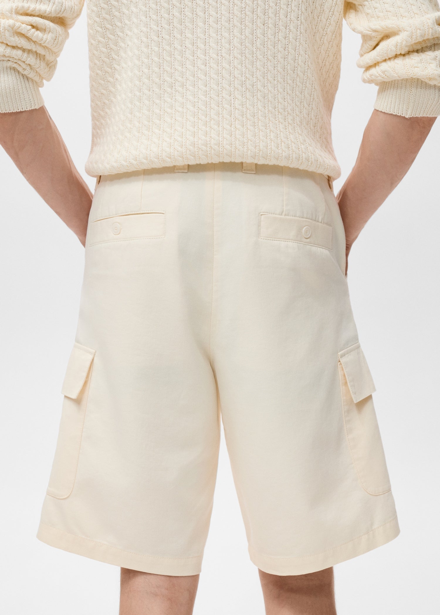 Mango product 17094404-05 - D2