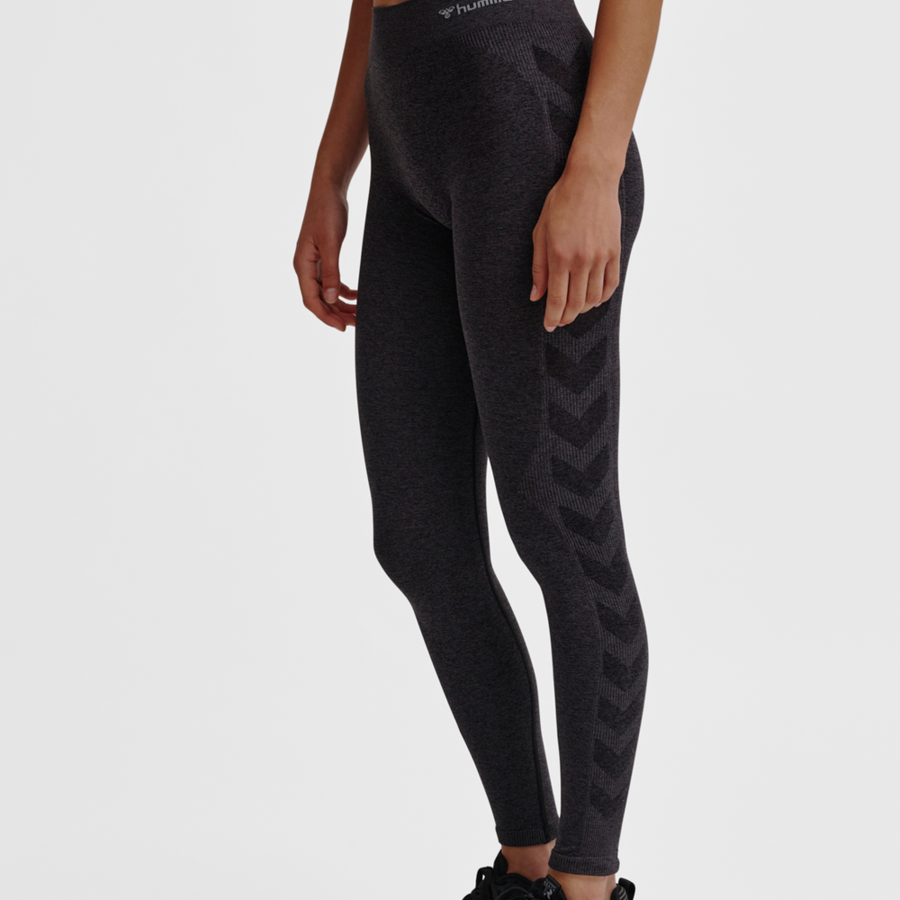Hummel hmlCI seamless mid waist tights in black melange - Image 1