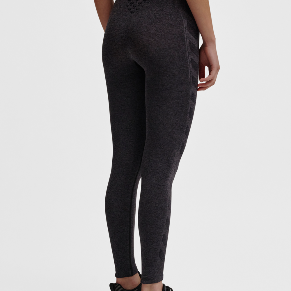 Hummel hmlCI seamless mid waist tights in black melange - Image 2