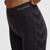 Hummel hmlCI seamless mid waist tights in black melange - Image 4