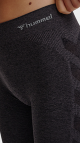 Hummel hmlCI seamless mid waist tights in black melange - Image 4