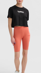 Hummel hmlLEGACY woman tight shorts in apricot brandy - Image 3