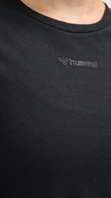 Hummel hmlMT vanja t shirt in black - Image 4
