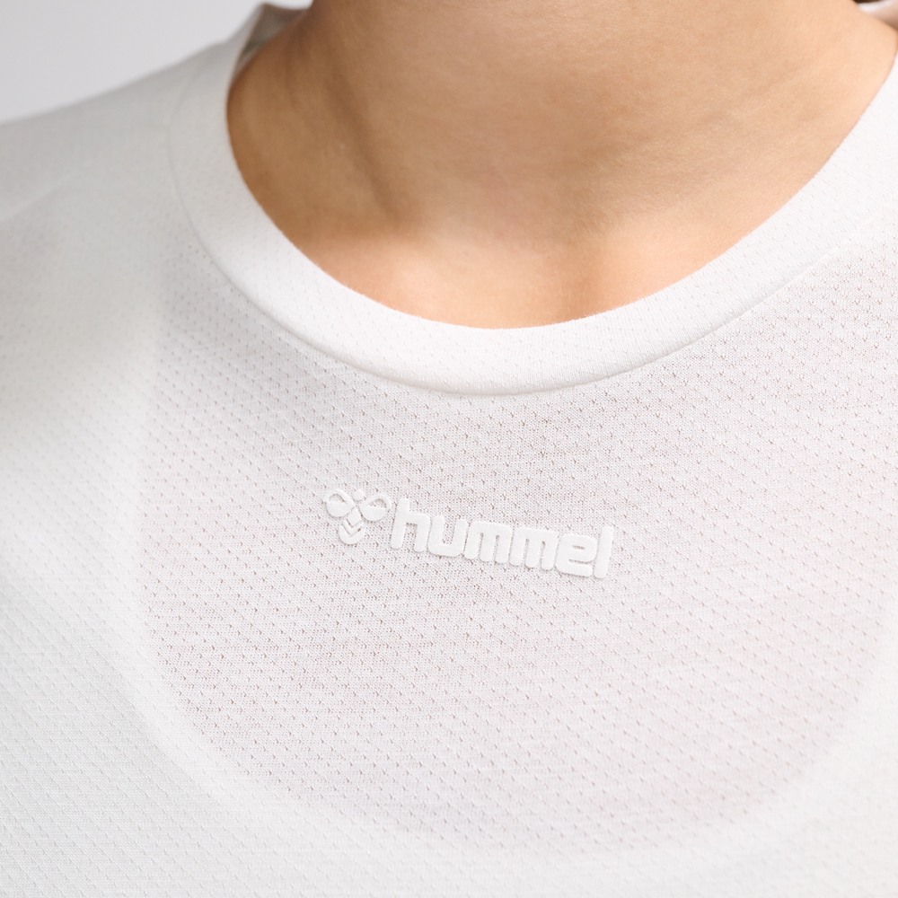 Hummel hmlMT vanja t shirt in white - Image 4