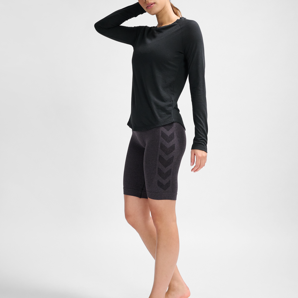 Hummel hmlMT vanja t shirt l in black - Image 2