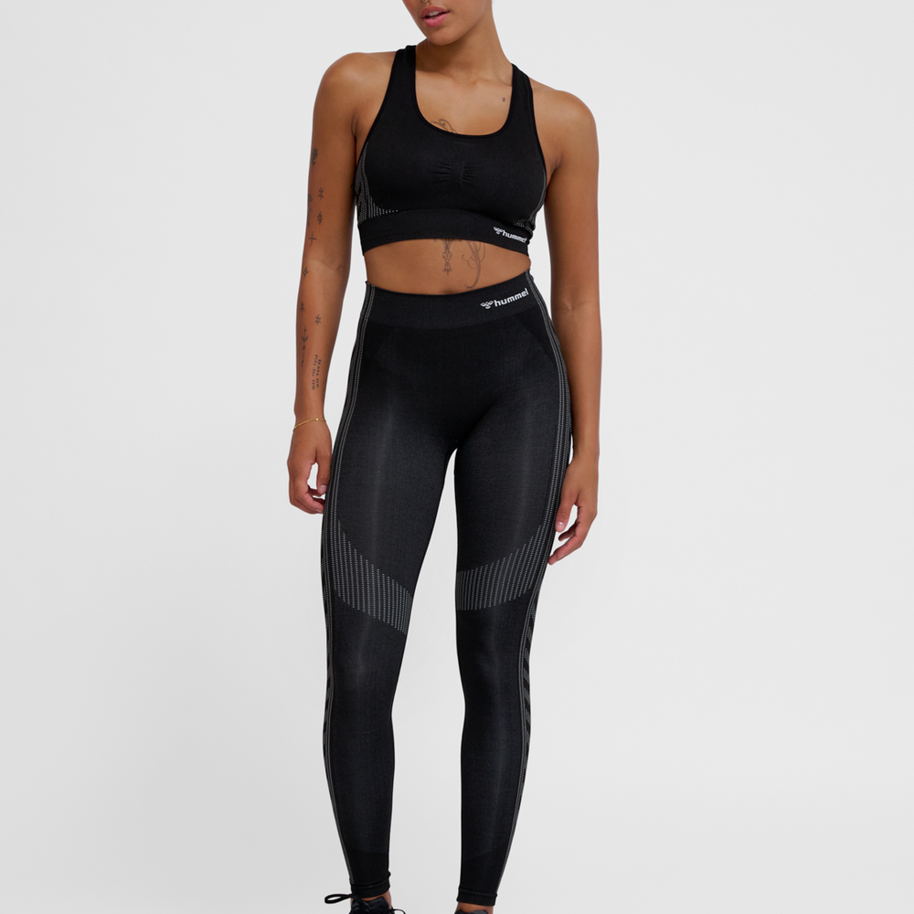 Hummel hmlSHAPING seamless mw tights in black - Image 3