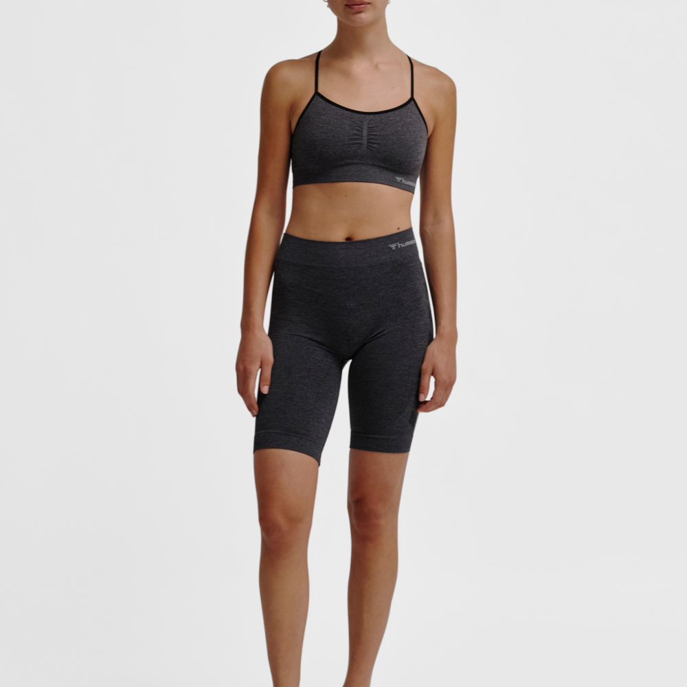 Hummel hmlCI seamless scrunch sports bra in black melange - Image 3