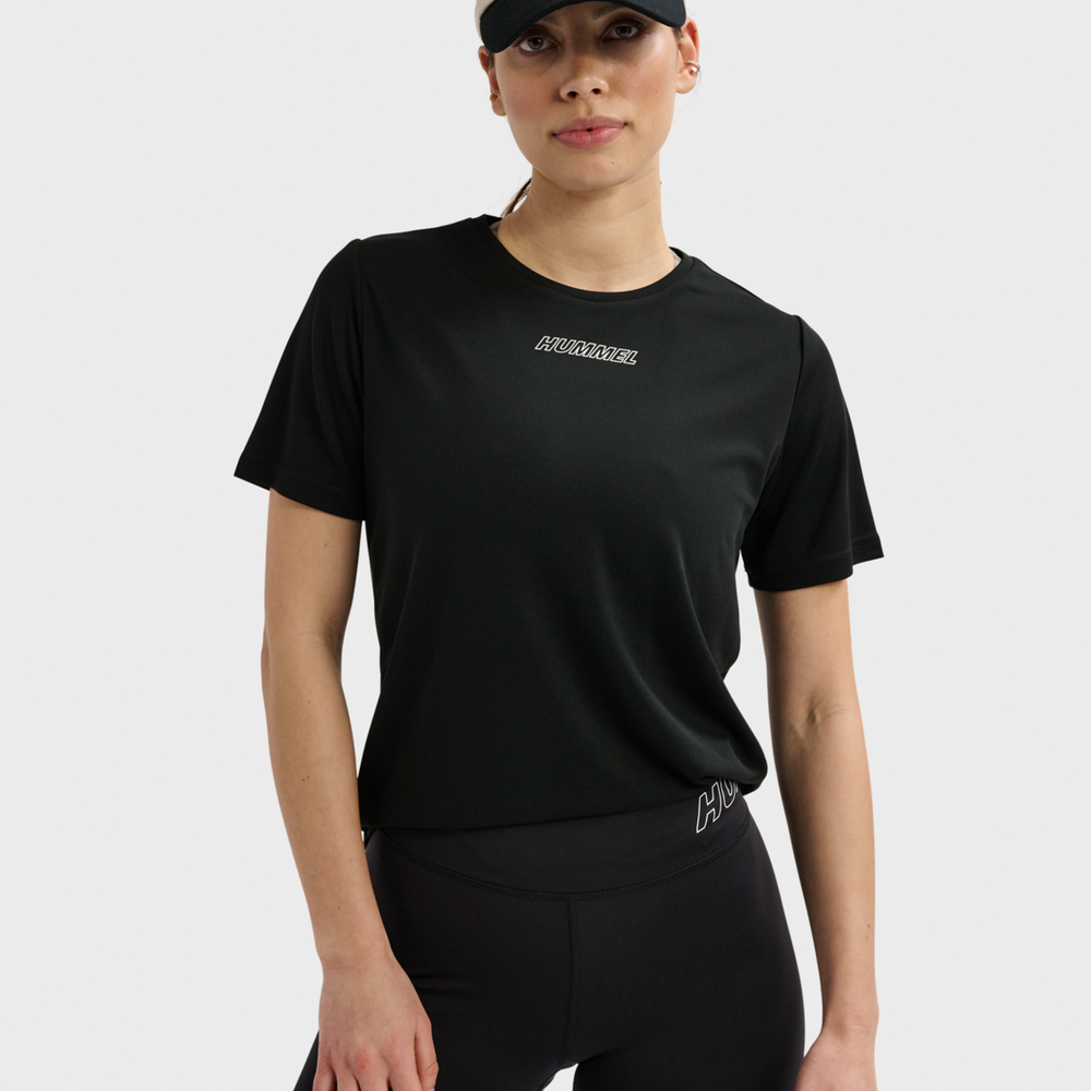 Hummel hmlTE tola t shirt in black - Image 1