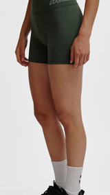 Hummel hmlTE fundamental mw tight shorts in climbing ivy - Image 1