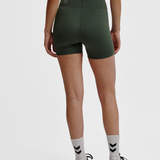 Hummel hmlTE fundamental mw tight shorts in climbing ivy - Image 2