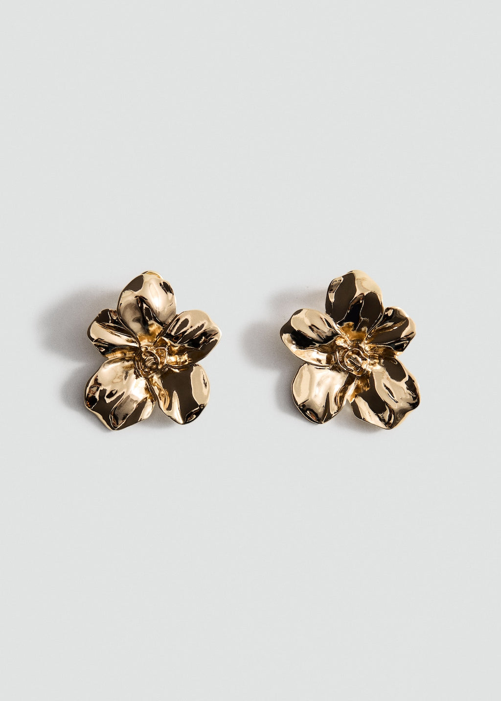 Mango earrings flor in gold - Image 2
