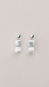 Mango earrings dice in silver - Image 2