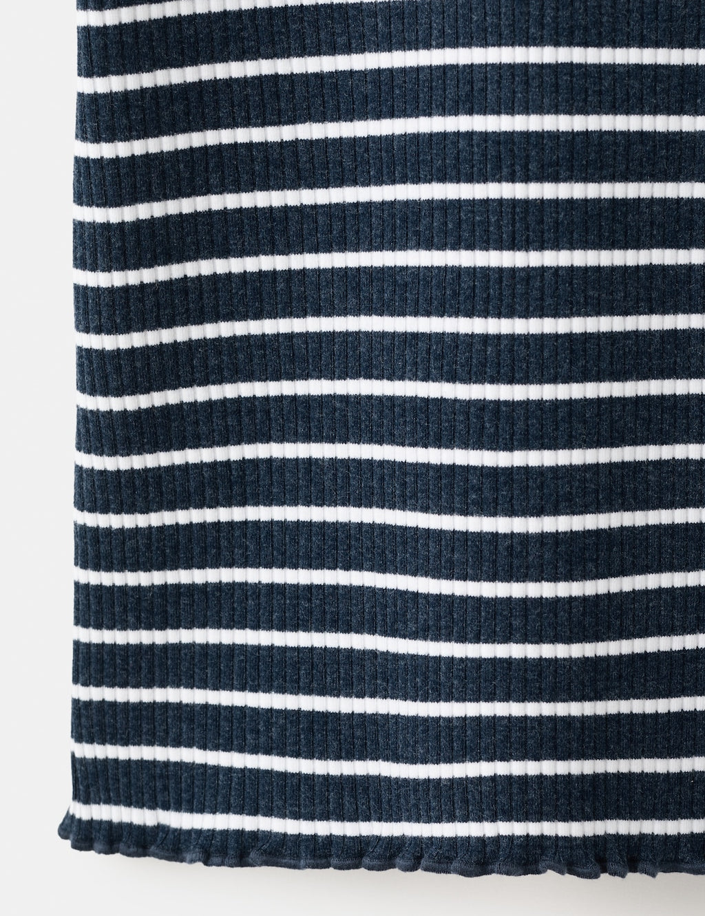 Mango t-shirt queen in navy - Image 2
