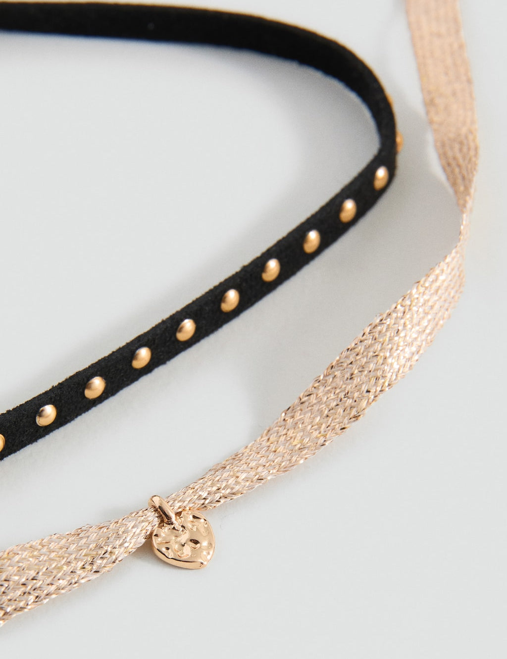 Mango necklace cheart in black - Image 1