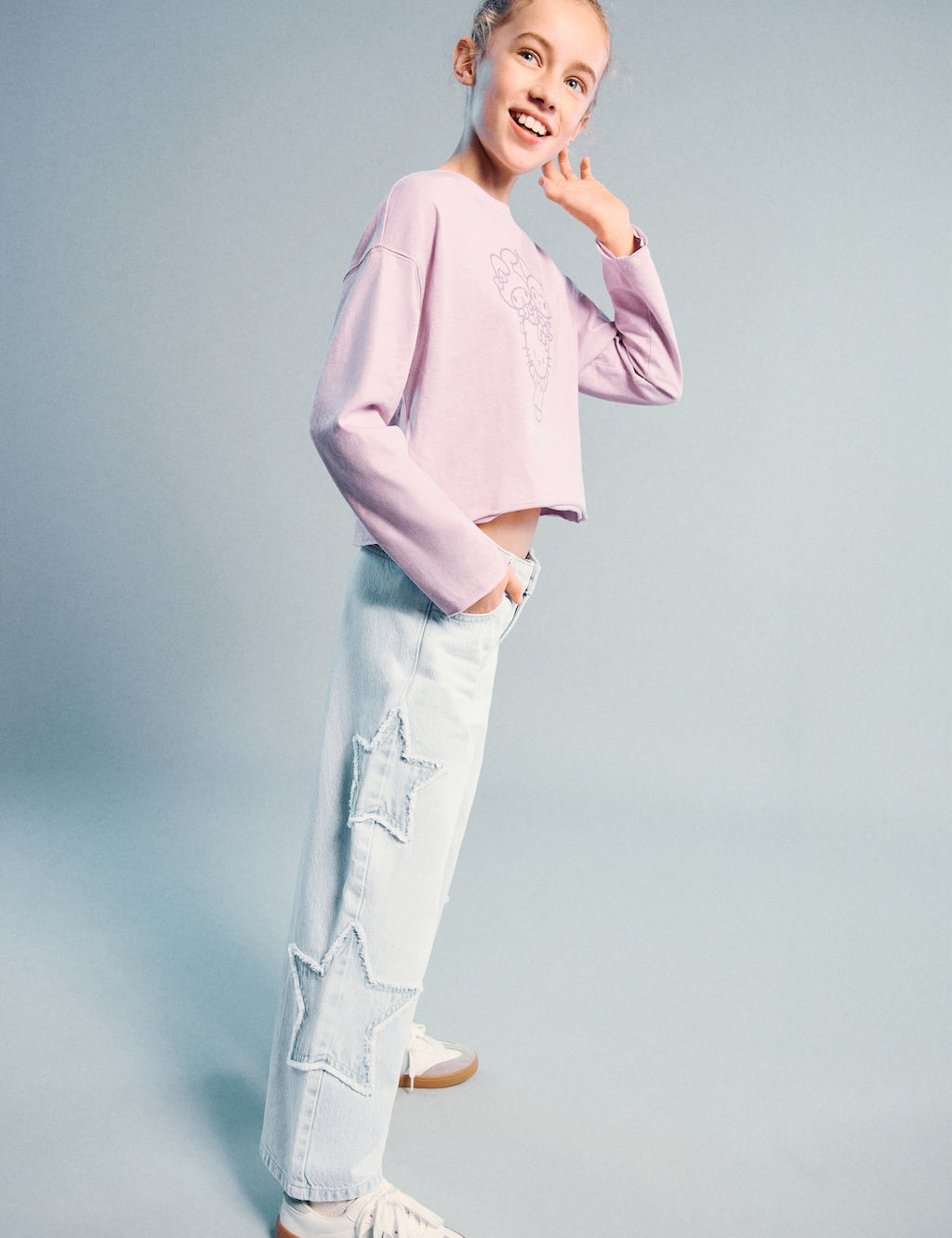 Mango jeans stars in light denim - Image 1