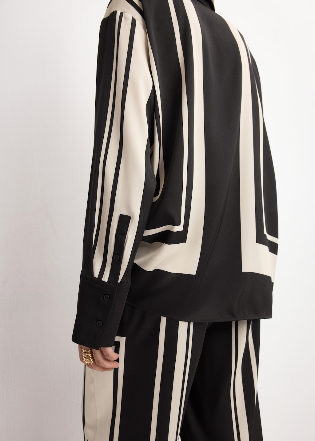Mango blouse carol in black - Image 5