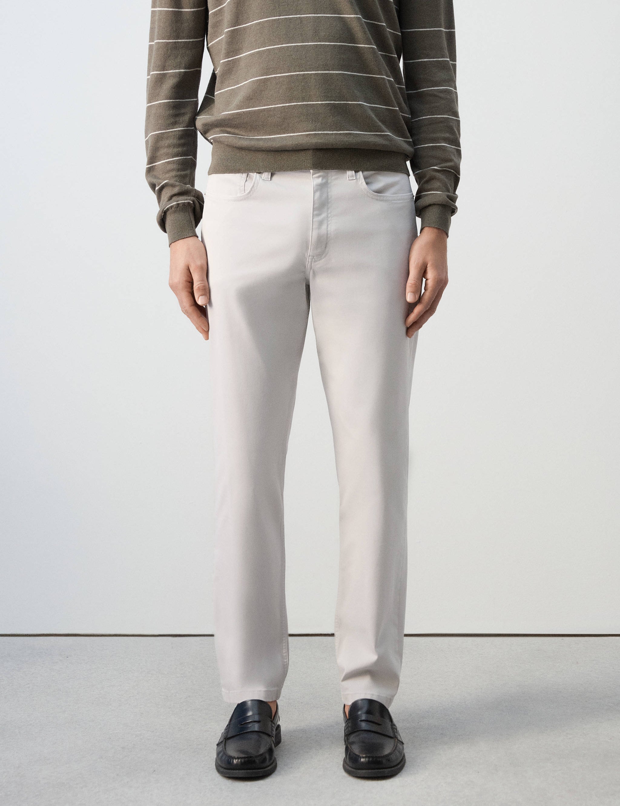 Mango trousers barrio in ice-002