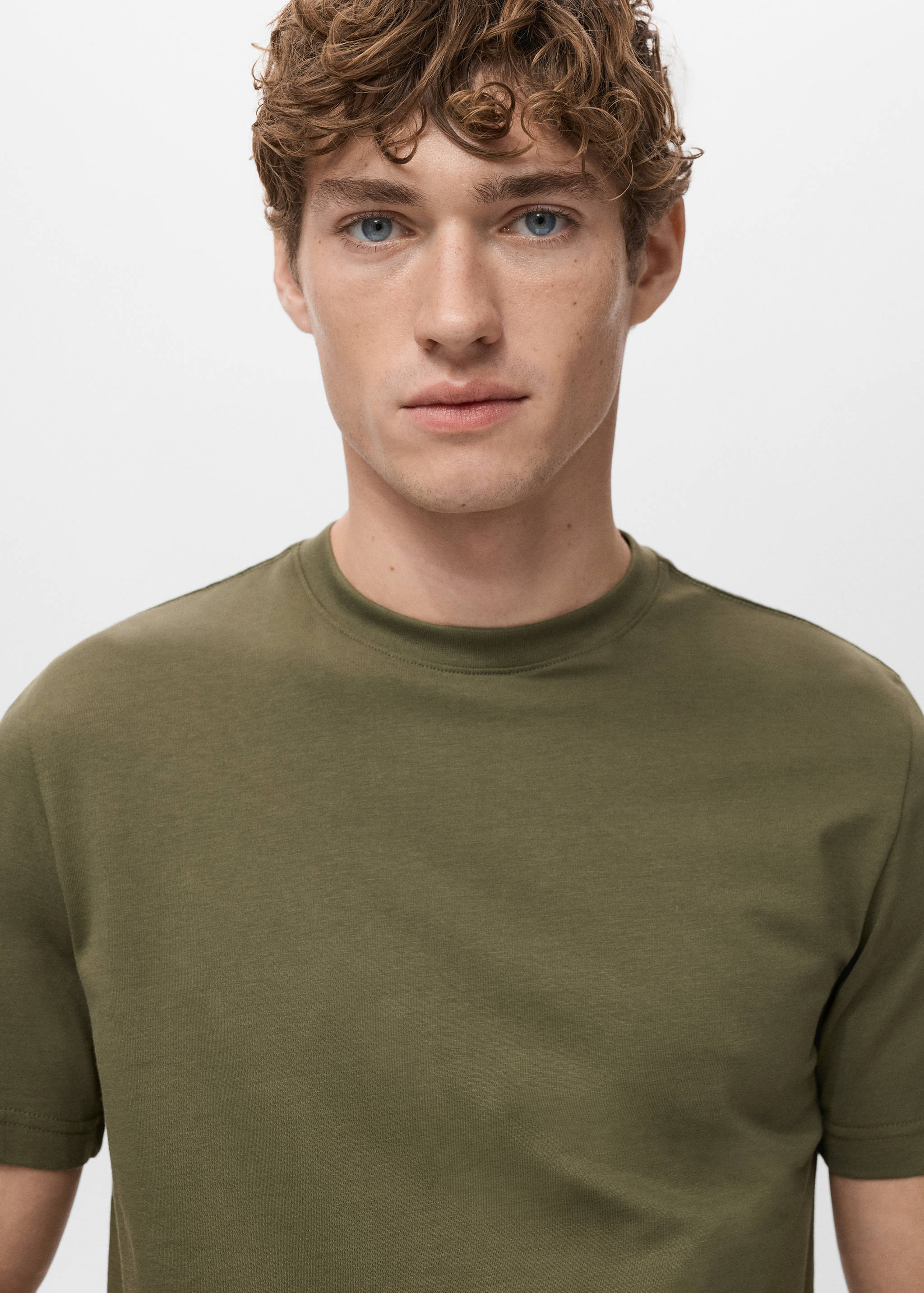 Mango t-shirt cherlo in olive - 004