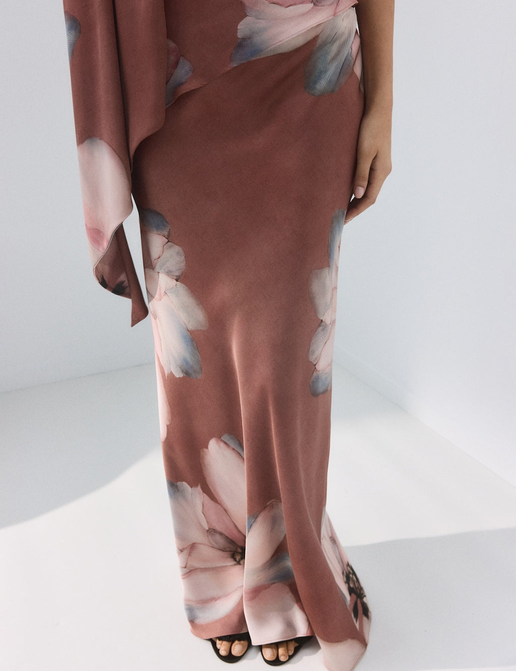 Mango skirt bloom in pastel pink - Image 1