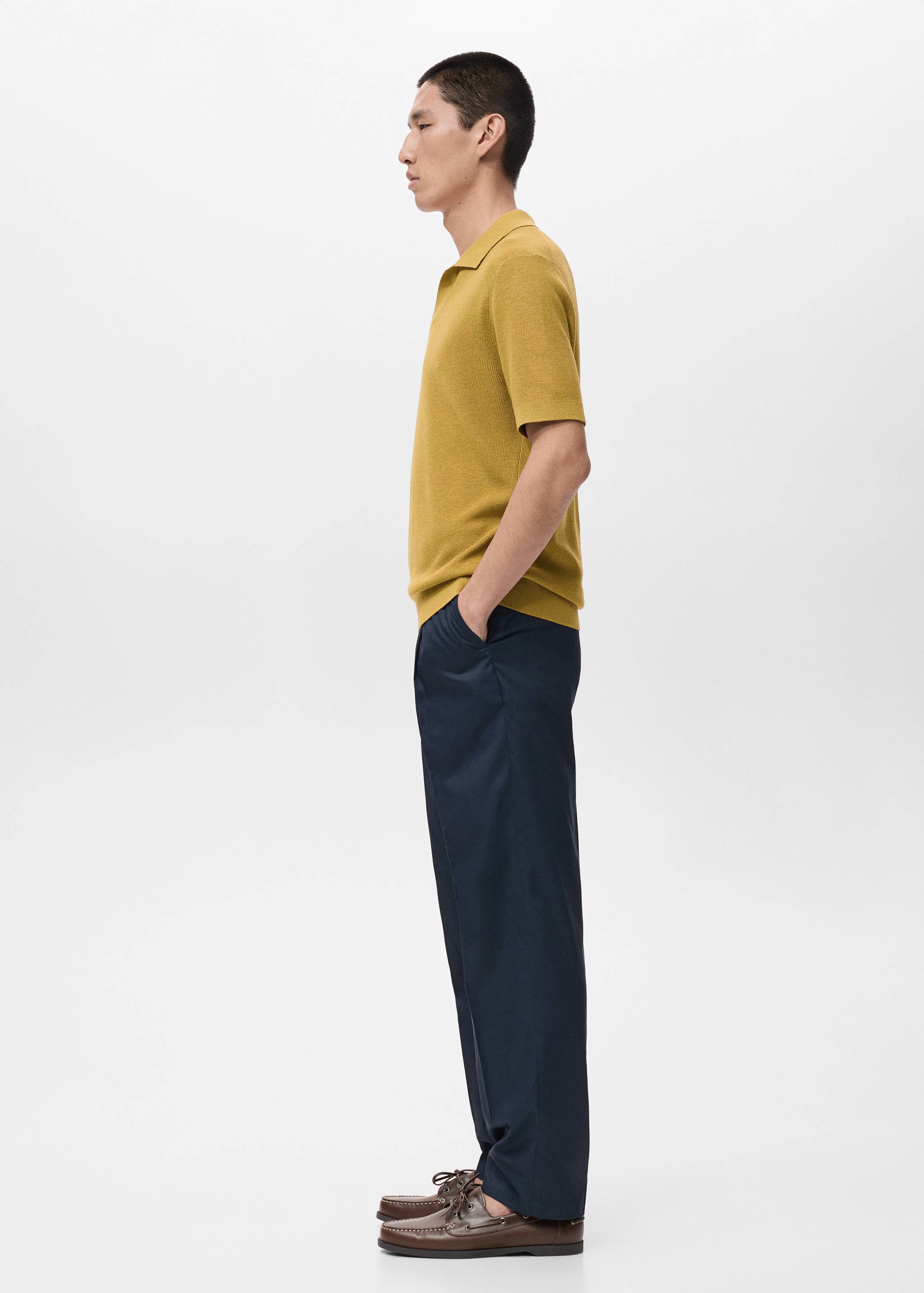 Mango poloshirt lino in color 19-008