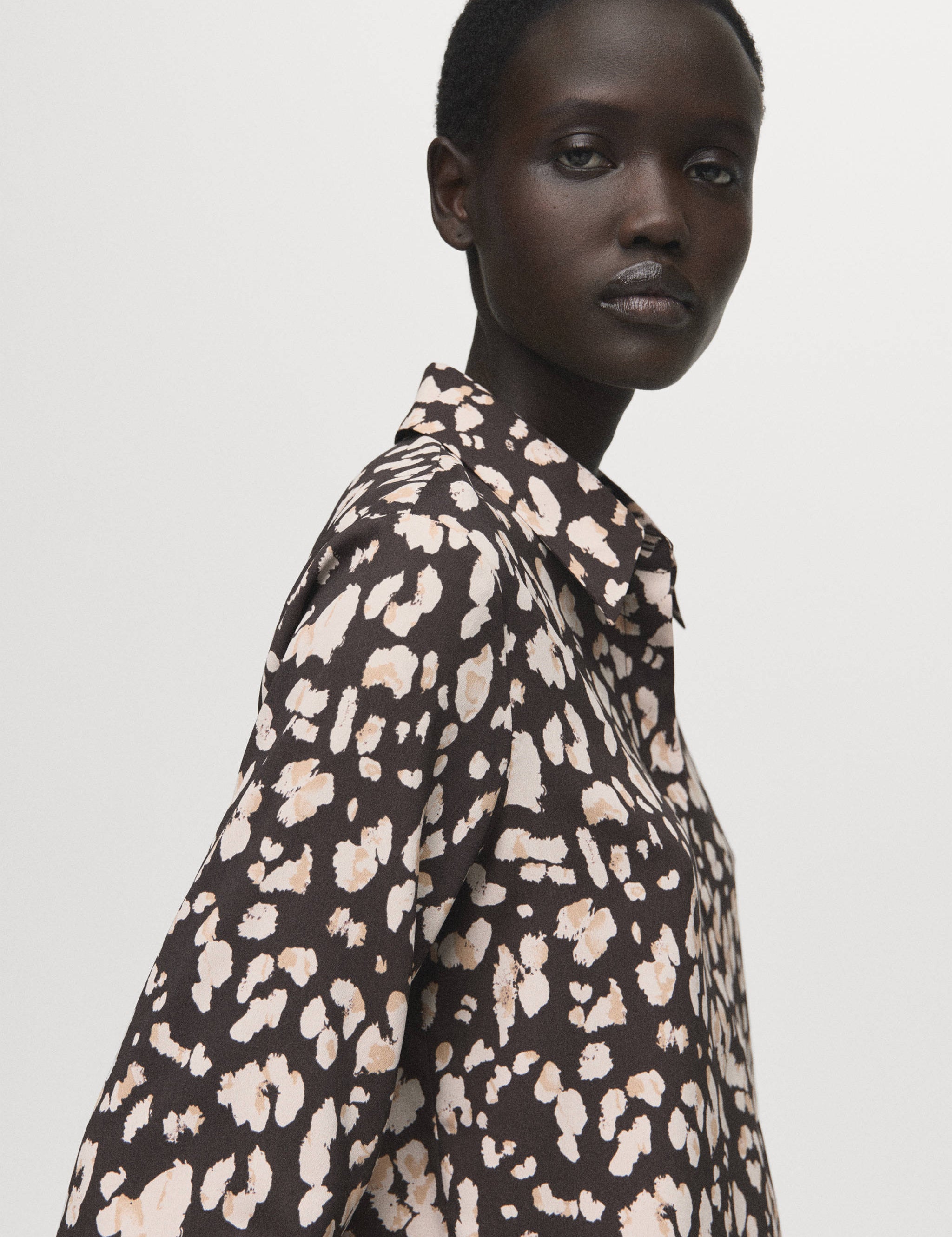 Mango shirt basic in brown-002