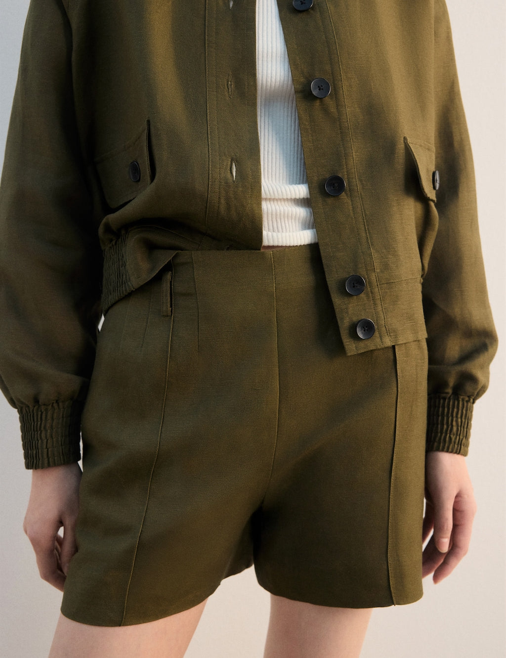 Mango shorts demi in khaki - Image 1