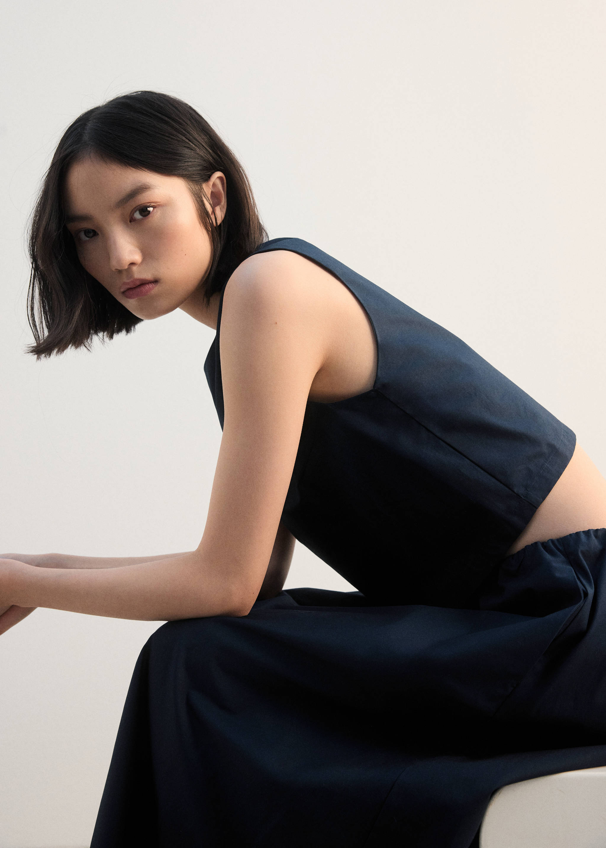 Mango top poppy in navy-008