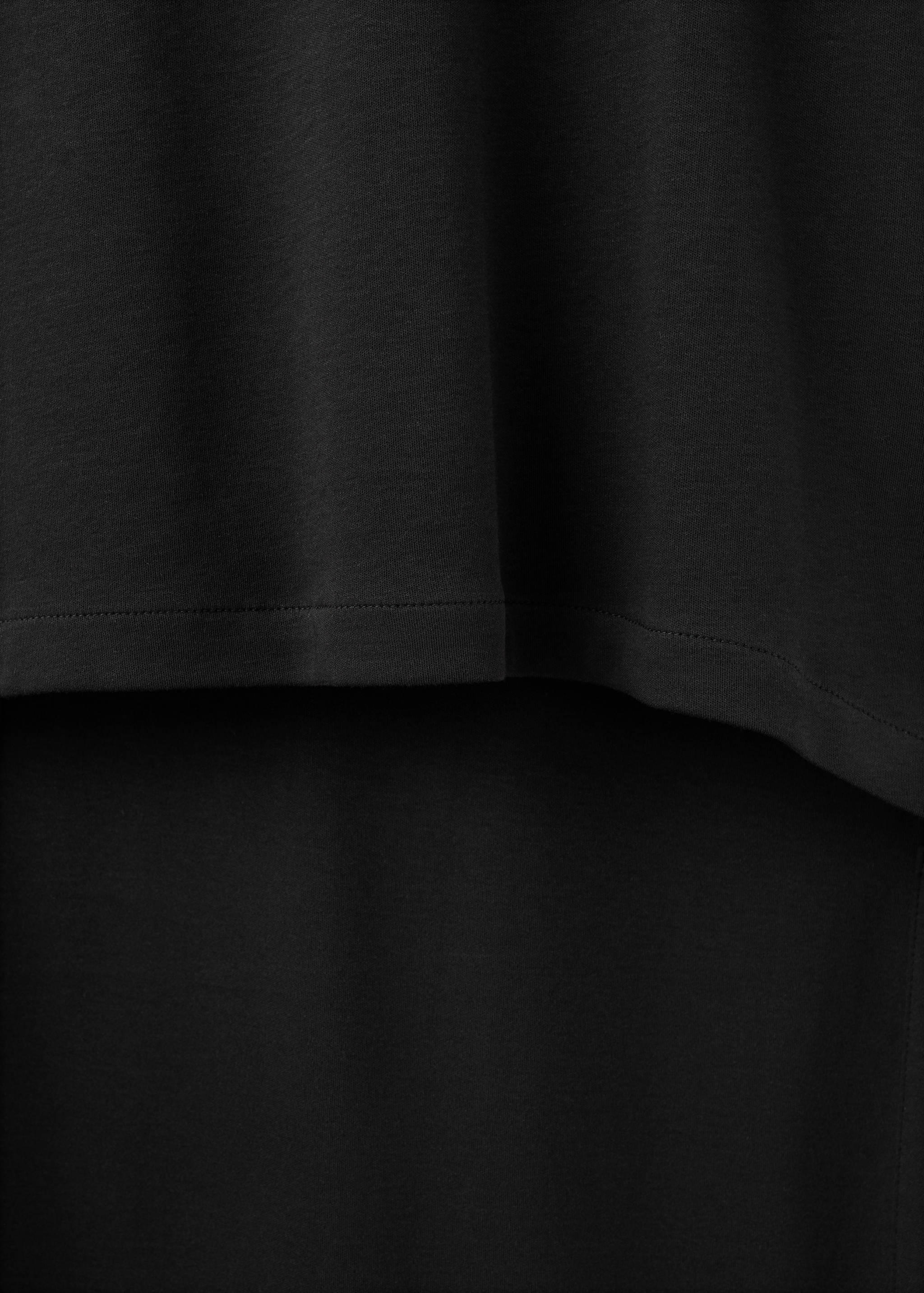 Mango t-shirt iris in black-030