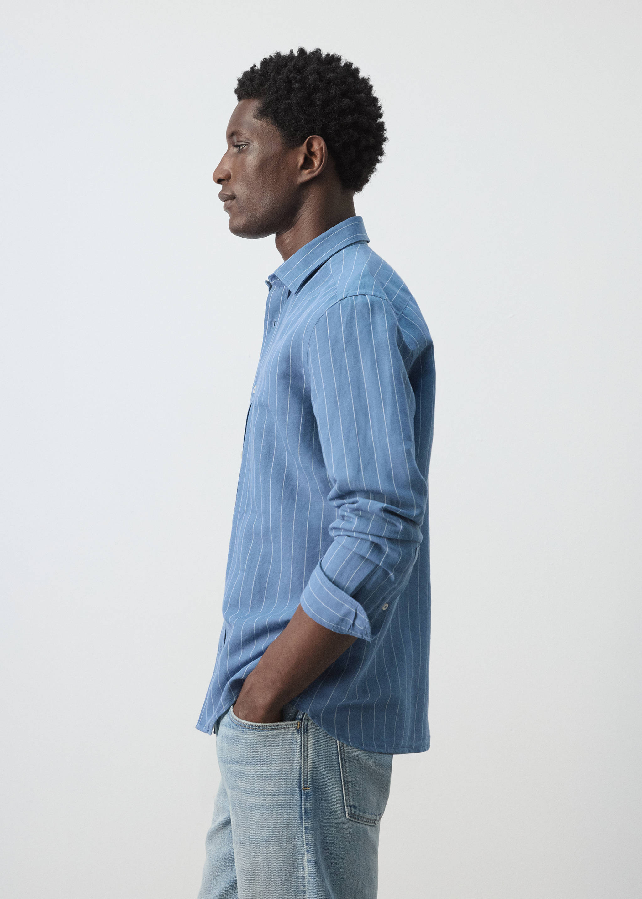 Mango shirt rug in ink-008