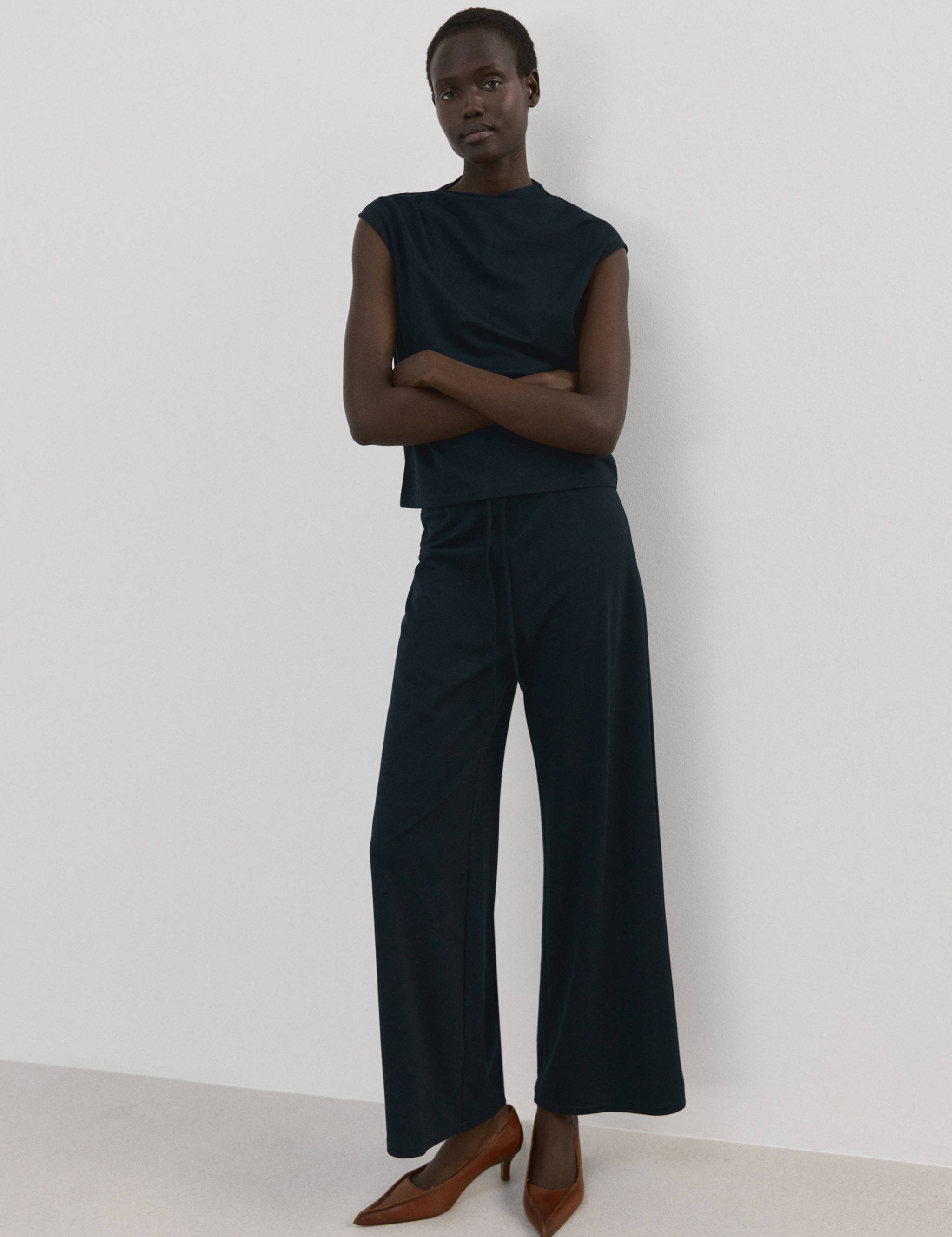 Mango trousers candelap in navy-001
