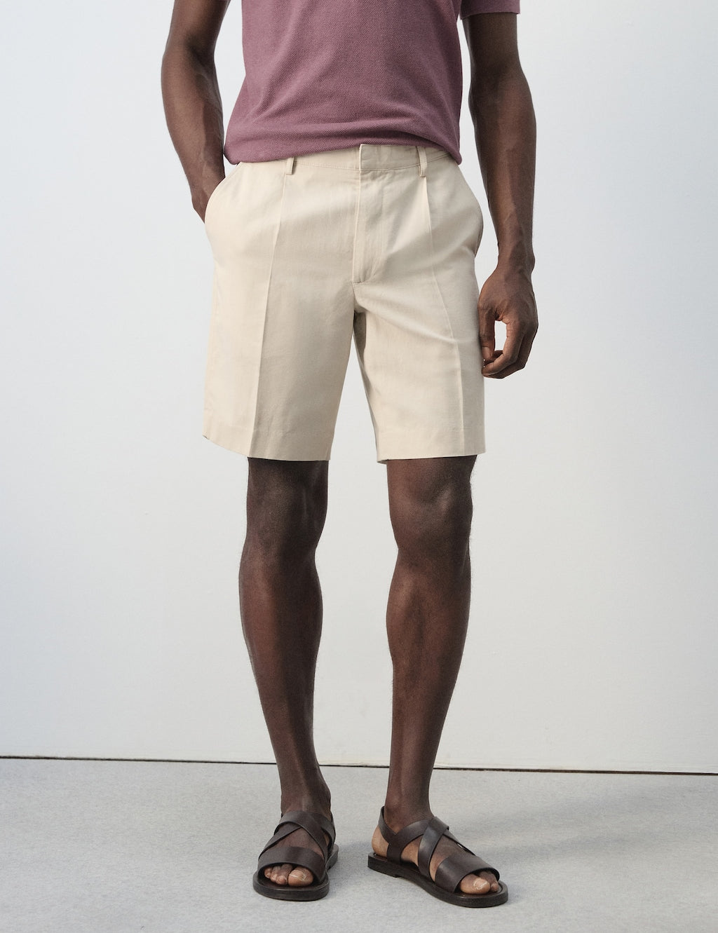 Mango shorts boren in sand - Image 1