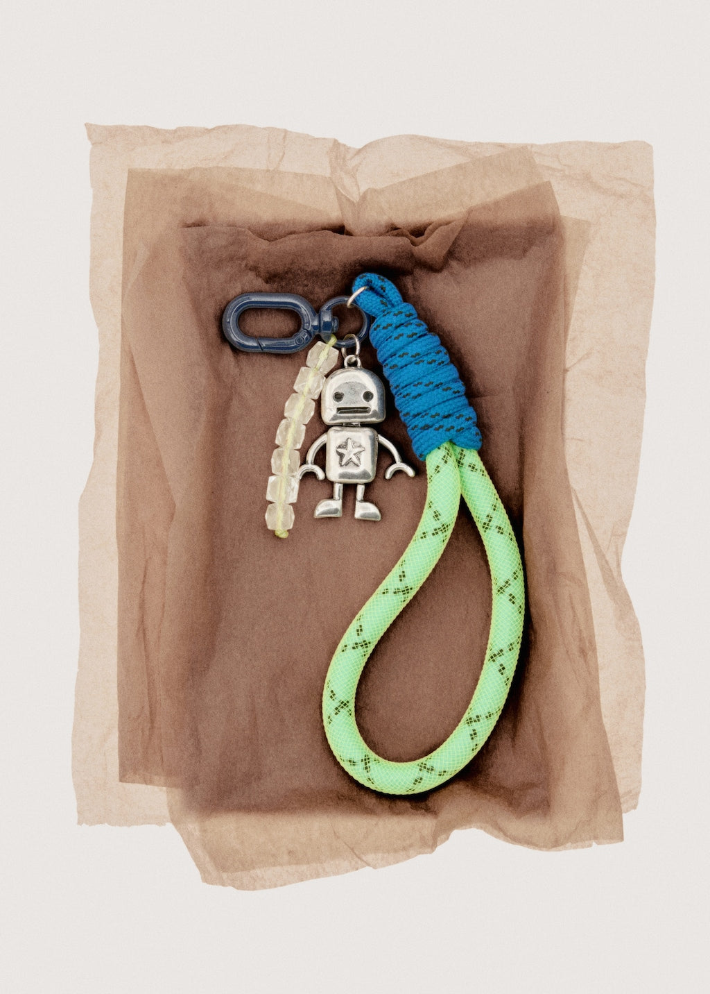 Mango keyring robot in silver - Image 3
