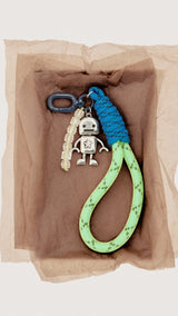 Mango keyring robot in silver - Image 3