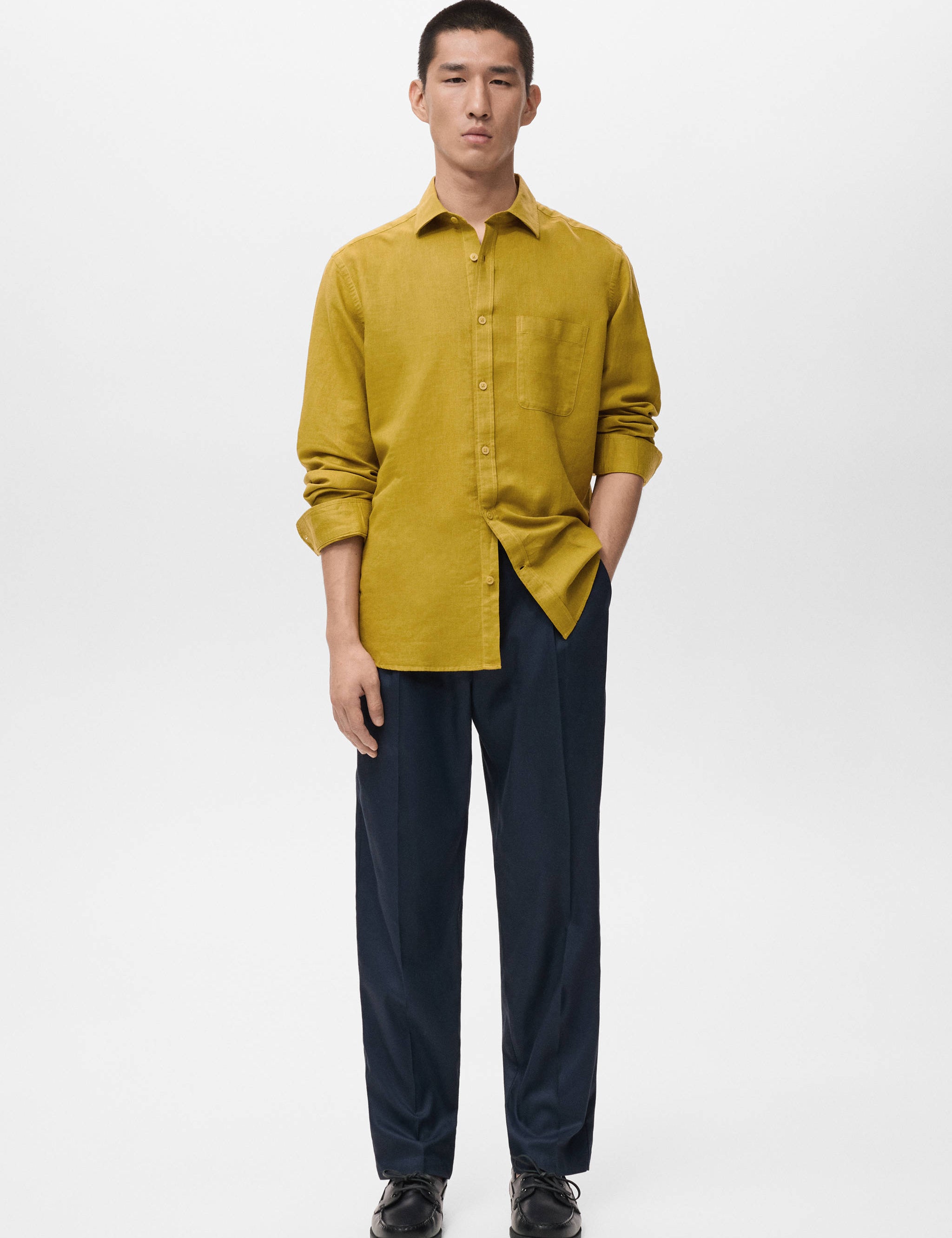 Mango shirt avispa in color 19-001