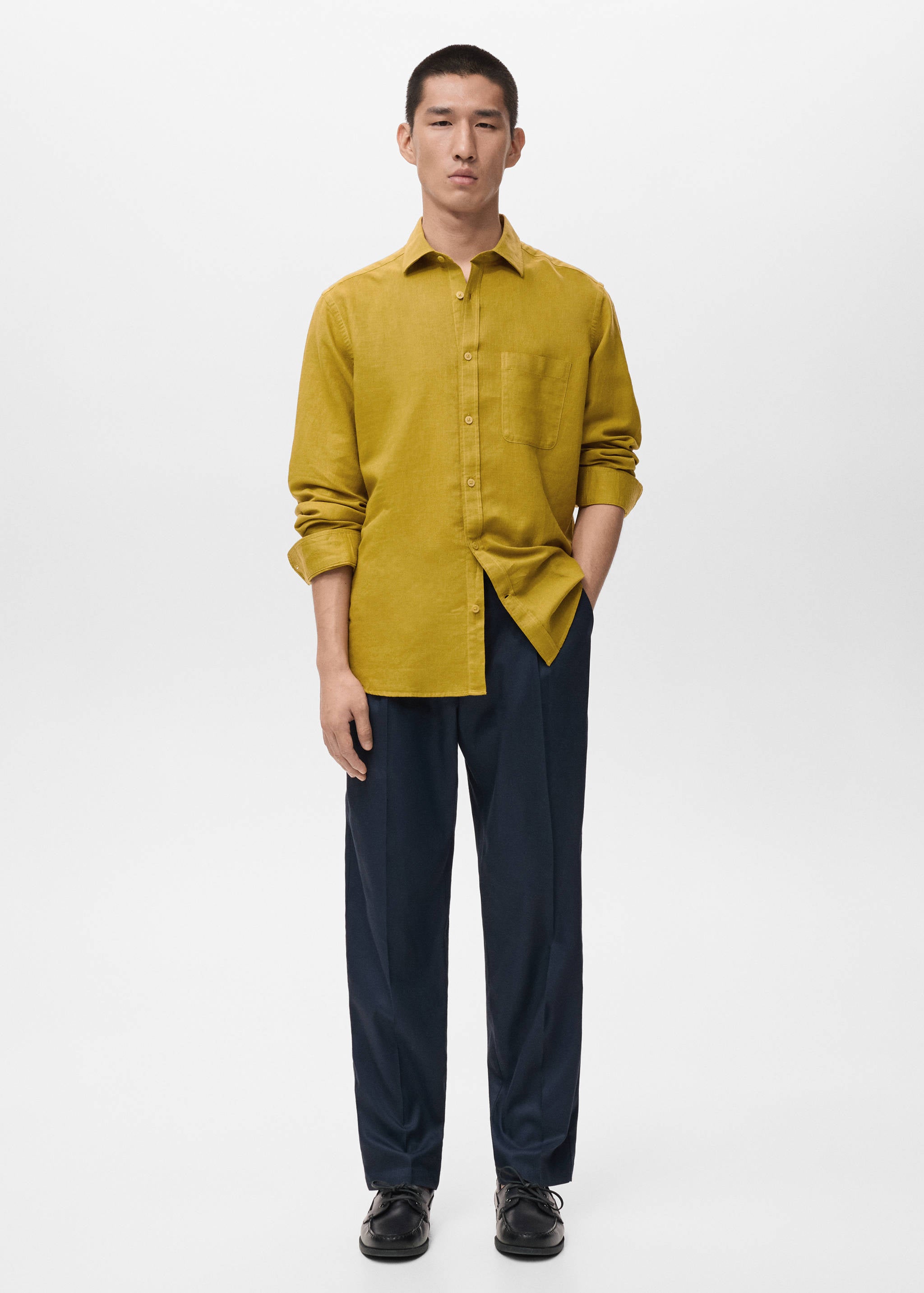 Mango shirt avispa in color 19-001