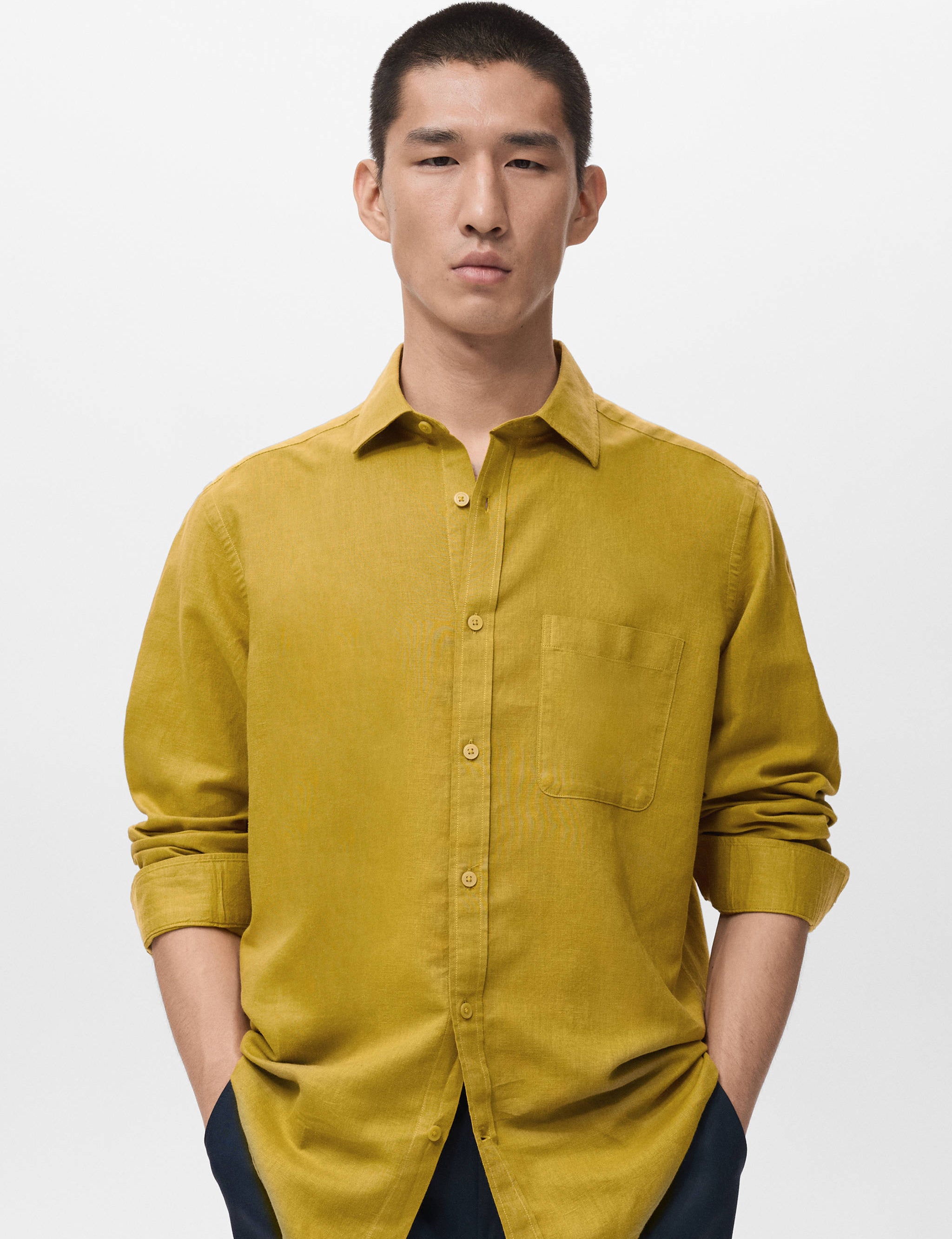 Mango shirt avispa in color 19-002
