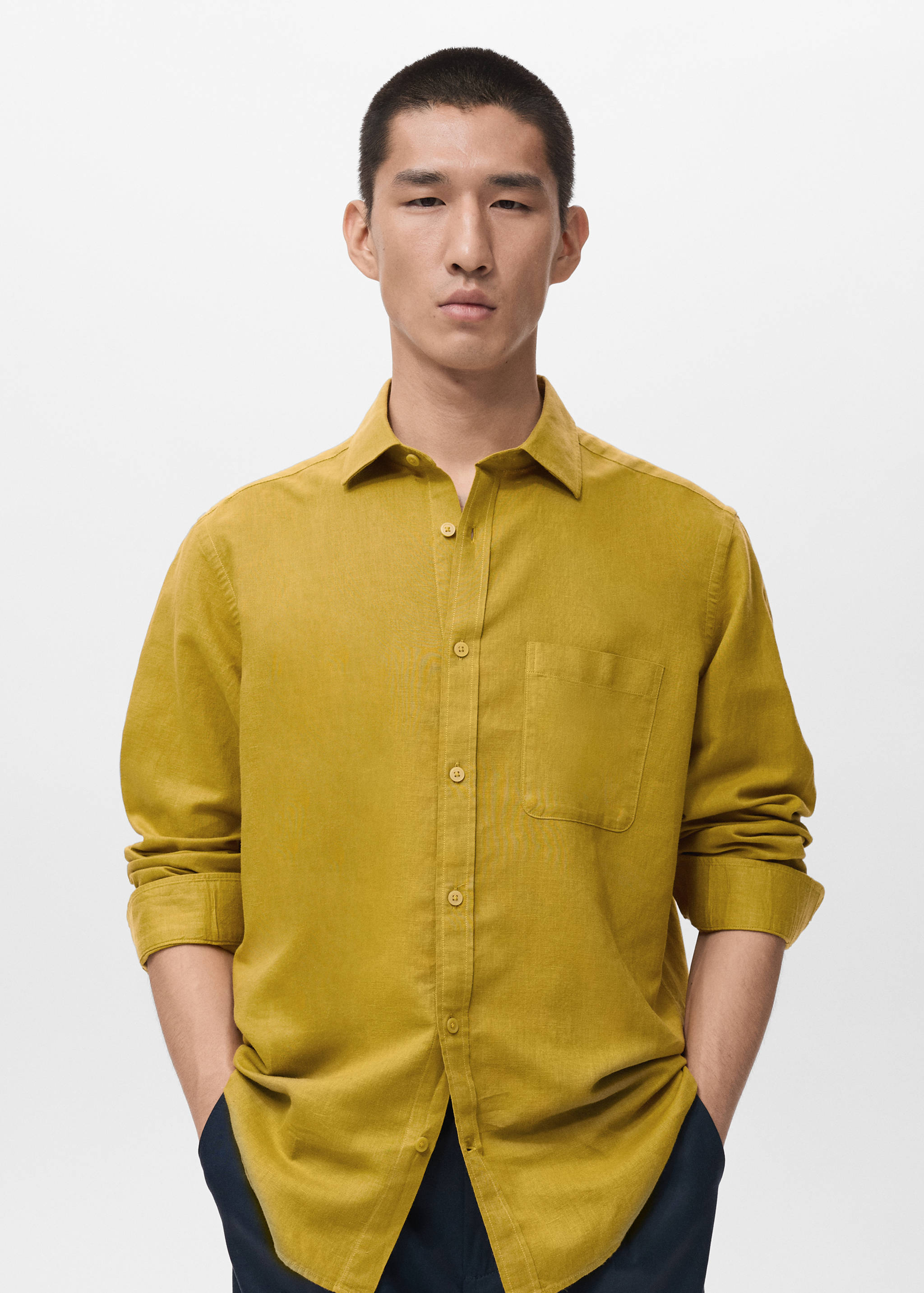 Mango shirt avispa in color 19-002