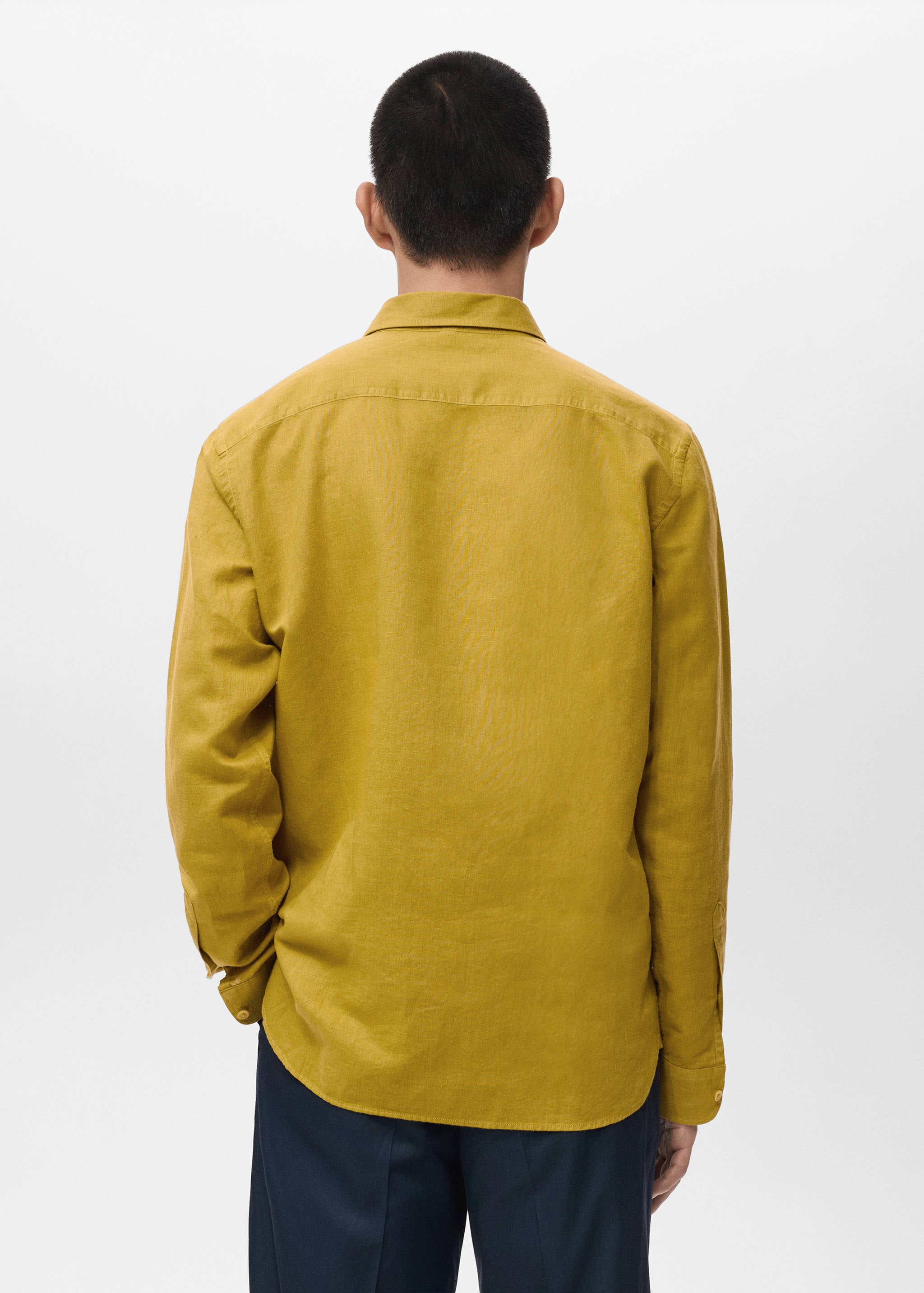 Mango shirt avispa in color 19-003