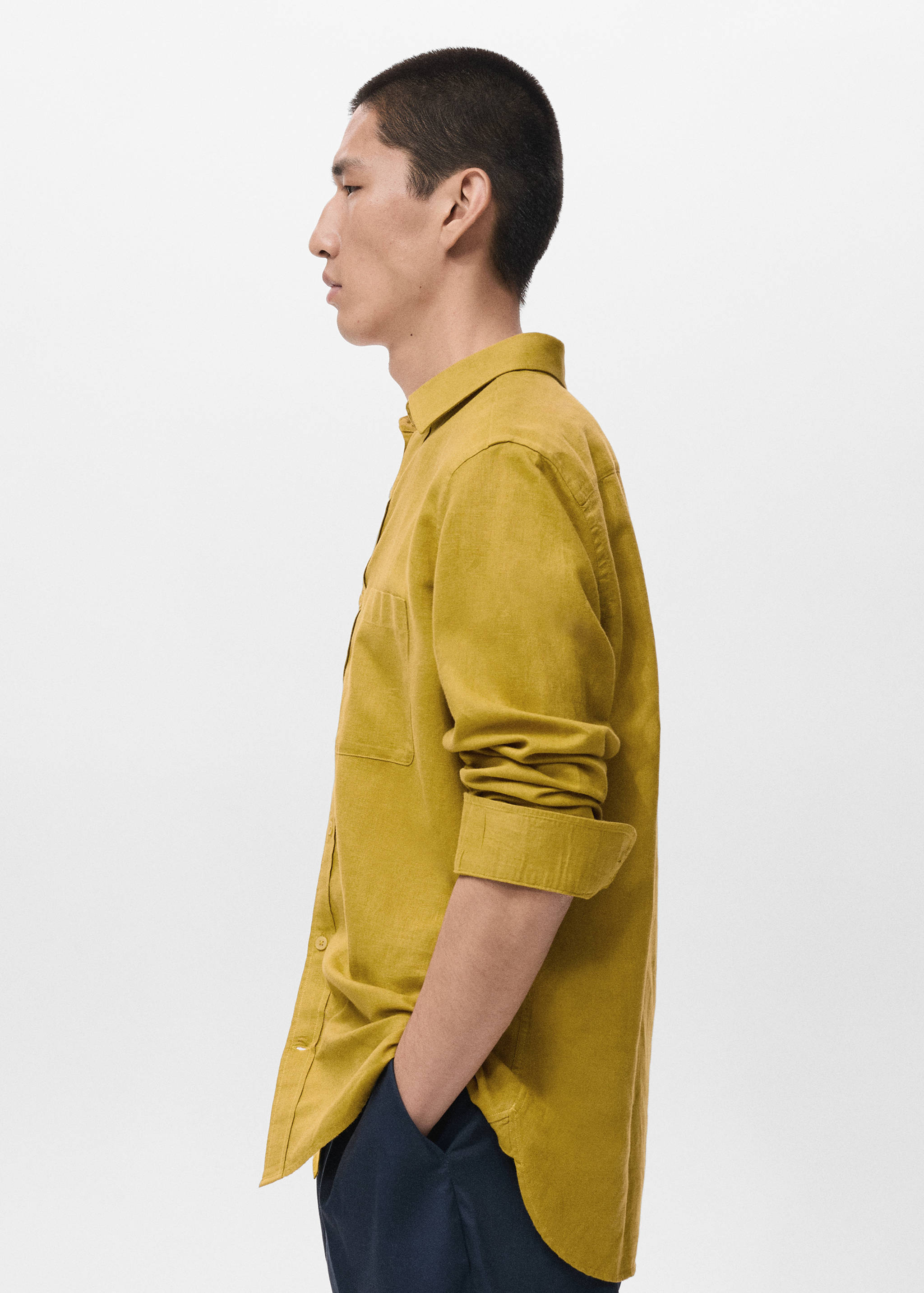 Mango shirt avispa in color 19-008