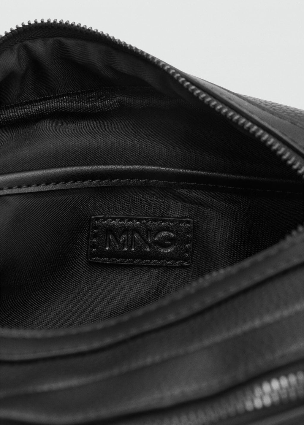 Mango handbag toiletxs in black - Image 4