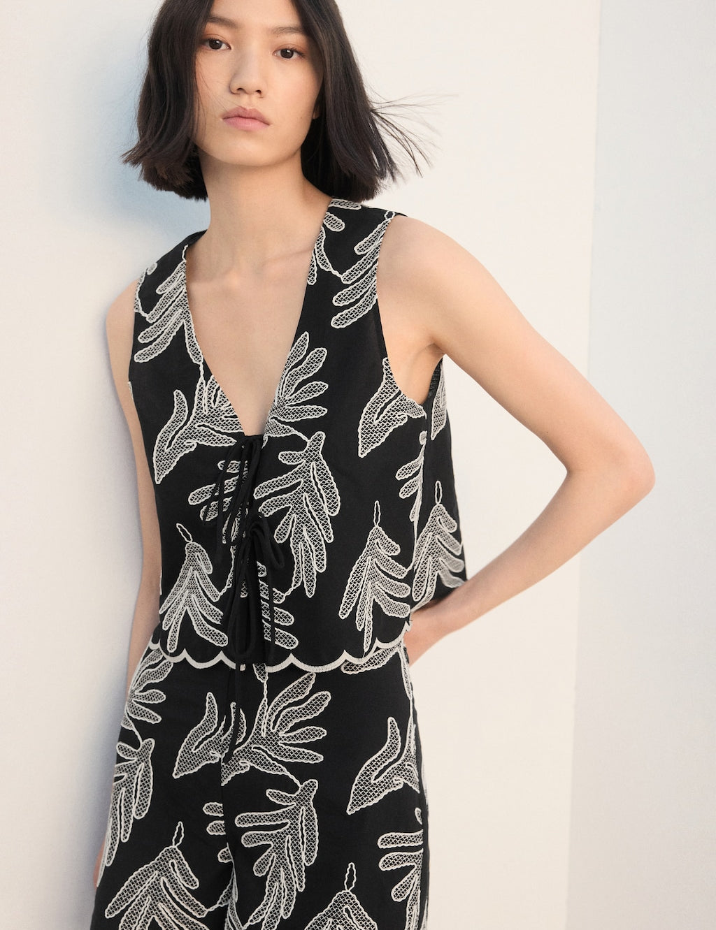 Mango vest ginger in black - Image 1