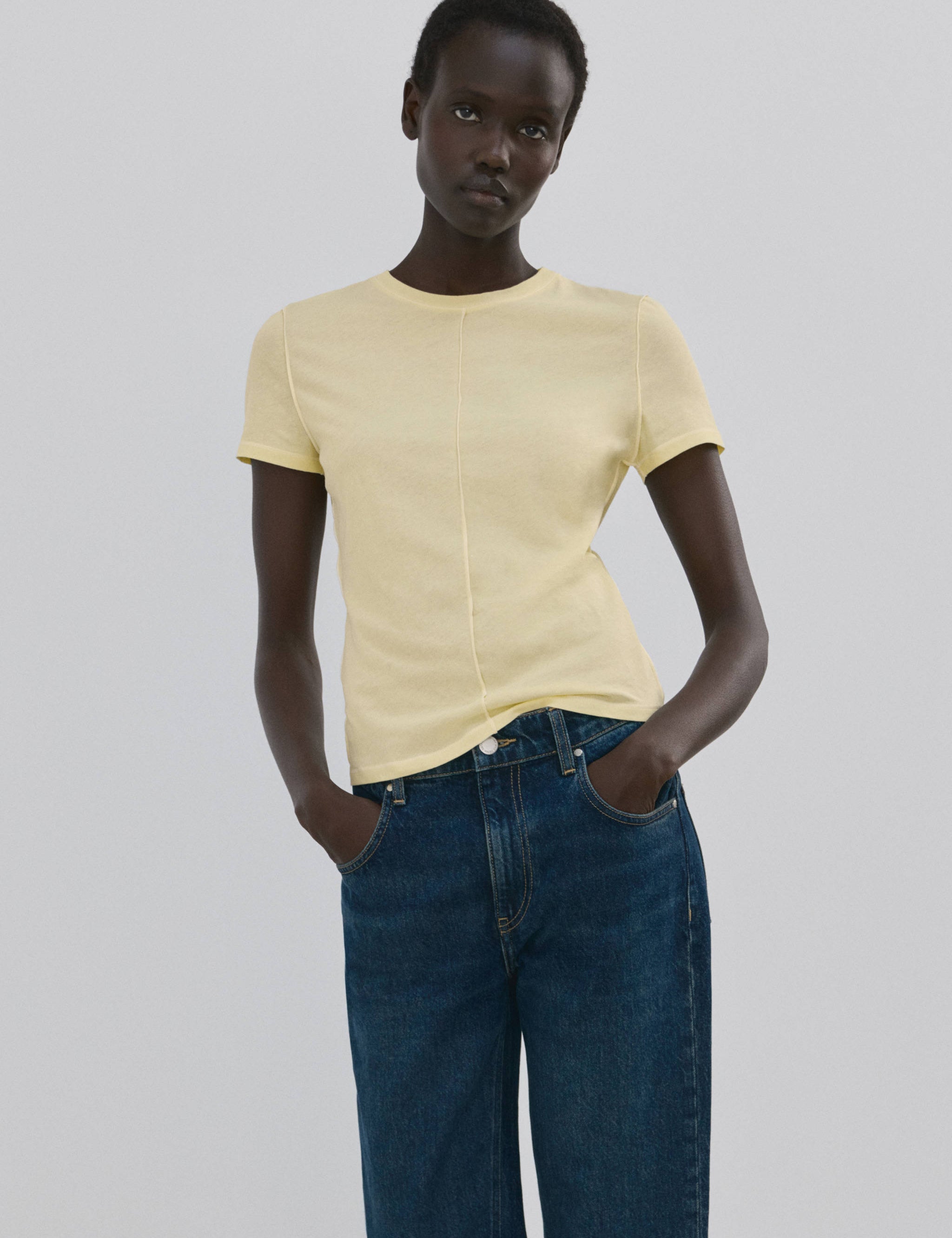 Mango t-shirt coulan in pastel yellow-002