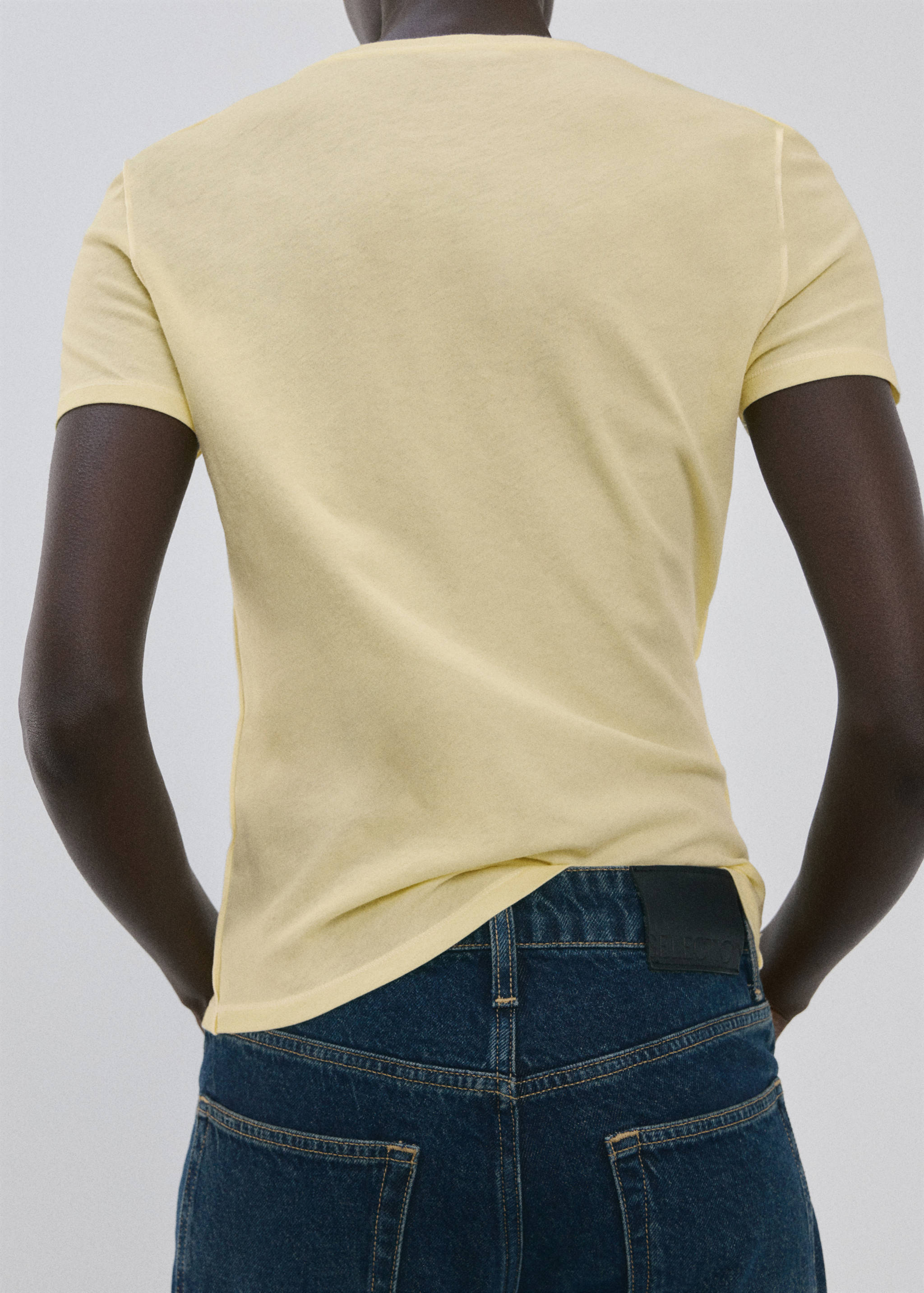 Mango t-shirt coulan in pastel yellow-003