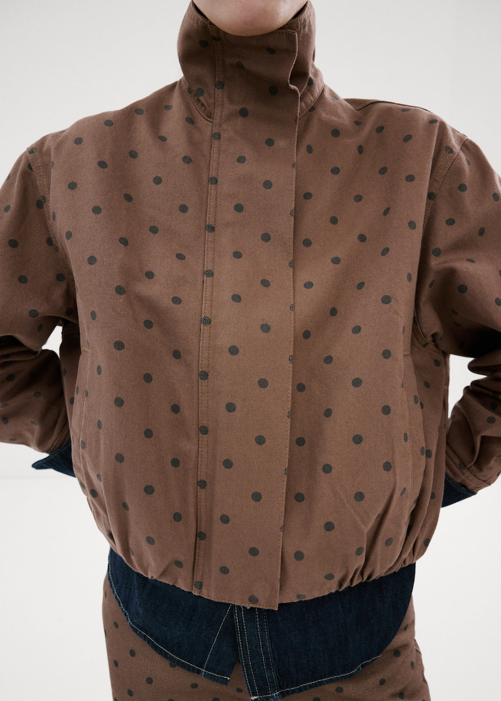 Mango jacket dots in chocolate - Image 5