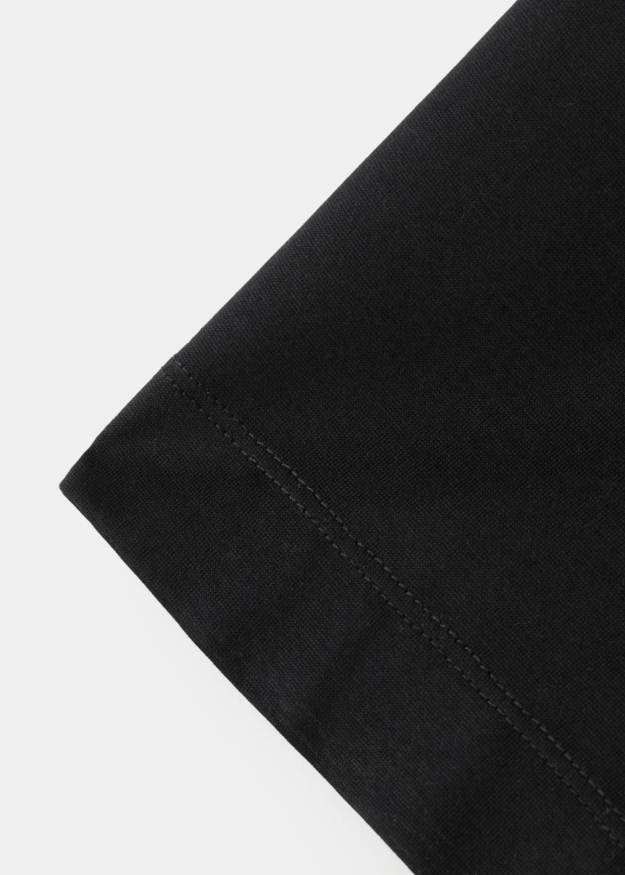 Mango camiseta bellow in black