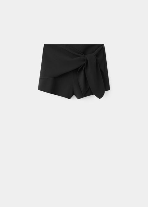 Mango shorts pistacho in black