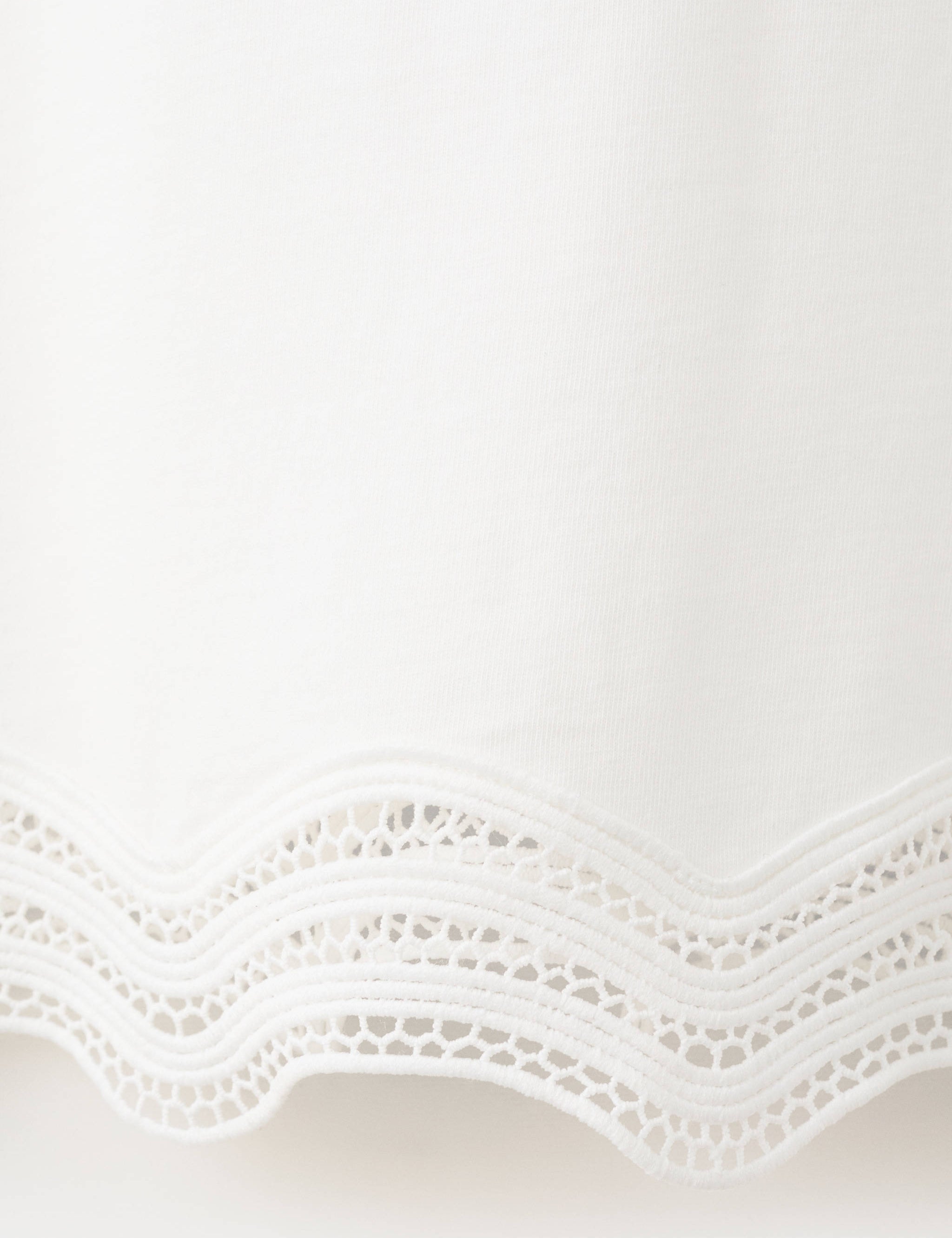 Mango camiseta ona in white