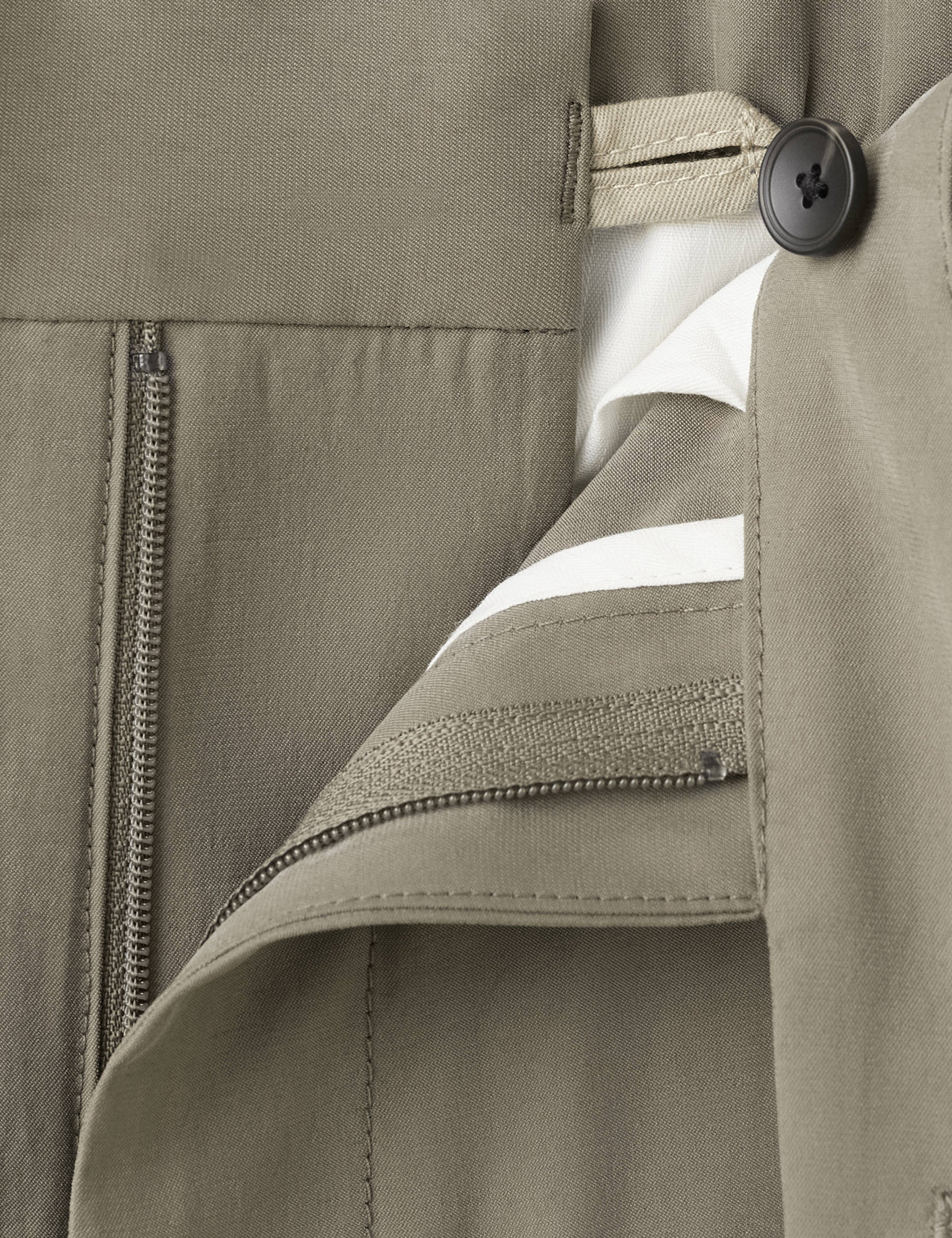 Mango pantalon vulcano in color 98